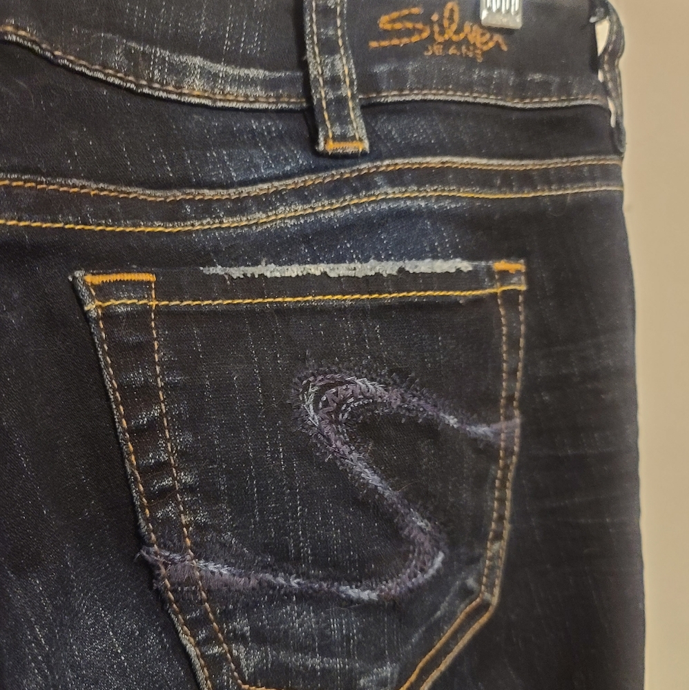 Super Cute Silver Jeans 👖